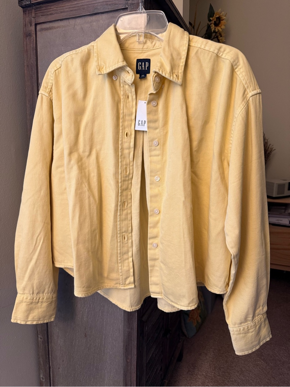 Gap Button Up - Picture 2 of 5